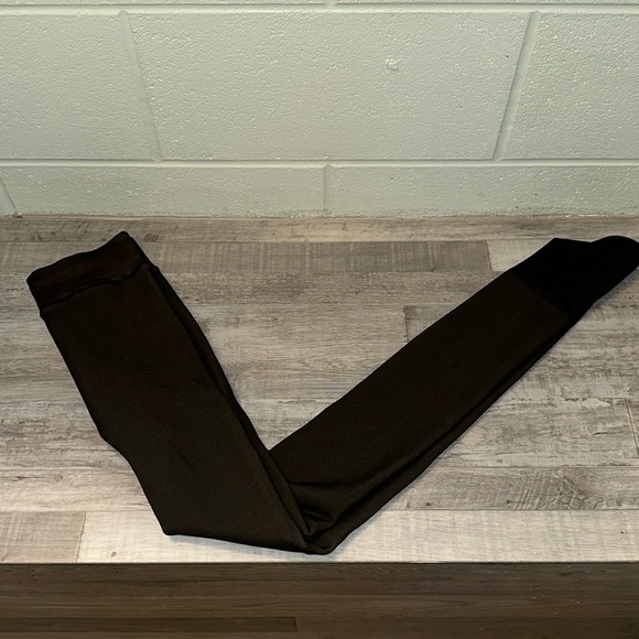 3/$20 🌻 TIKTOK: Sheer Fleece-Lined Leggings - Picture 6 of 7